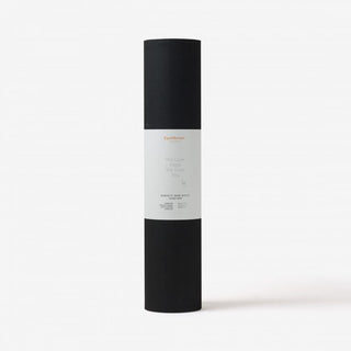 Equilibrium yogamat serenity black zwart opgerold met label