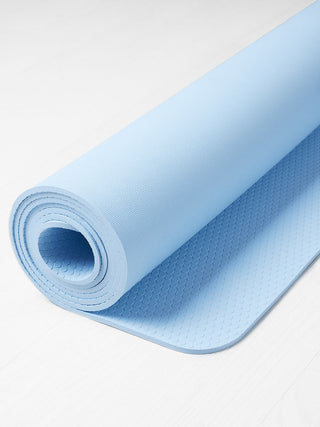 UNLIMITED yogamat lichtblauw detail met grip structuur van de onderkant voor extra grip